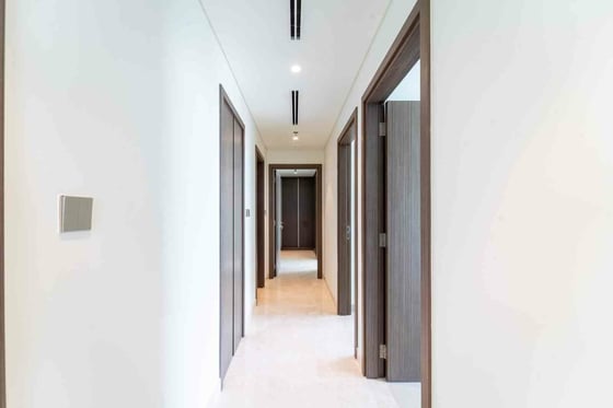 Waterfront Living | Spacious | Luxury Finishes, picture 8