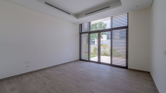Exquisite 5BR Villa | District One Phase III, picture 12