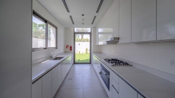 Exquisite 5BR Villa | District One Phase III, picture 8