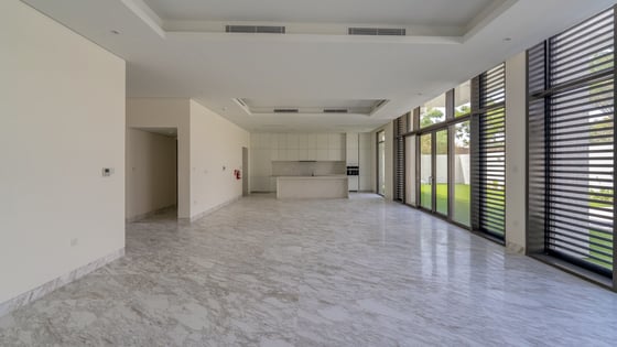 Exquisite 5BR Villa | District One Phase III, picture 2