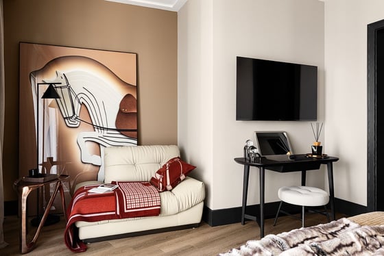 Luxury 4BR | Burj and Fountain Views | High Floor, picture 9