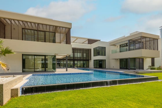 Custom Waterfront Villa | Luxury | Prime Location, picture 28