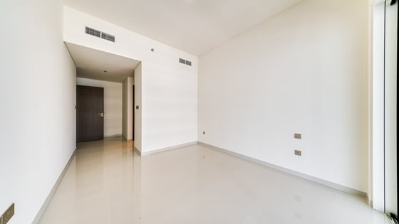 Stunning apartment in Bluewaters with full sea view, picture 10