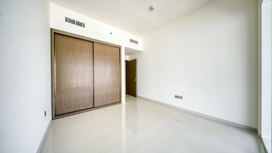Stunning apartment in Bluewaters with full sea view, picture 6