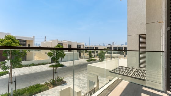 Stunning Villa in MBR City with community view, picture 39