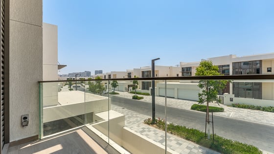 Stunning Villa in MBR City with community view, picture 36