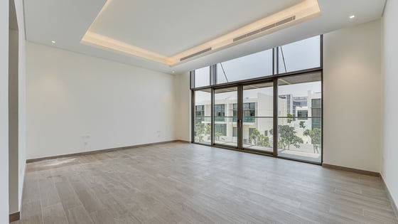Stunning Villa in MBR City with community view, picture 22