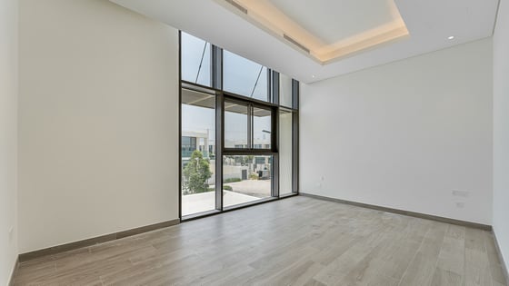 Stunning Villa in MBR City with community view, picture 26