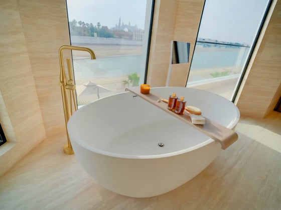 Stunning Villa | Luxurious Living | Private Pool &amp; Gym, picture 26