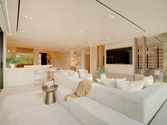 Stunning Villa | Luxurious Living | Private Pool &amp; Gym, picture 3