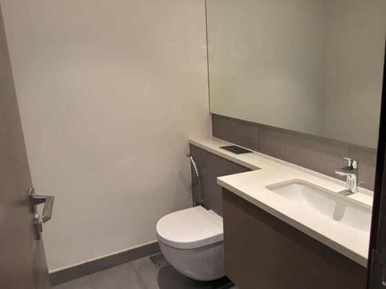 Skyline Serenity | 3-Bedroom | Luxurious Amenities, picture 9