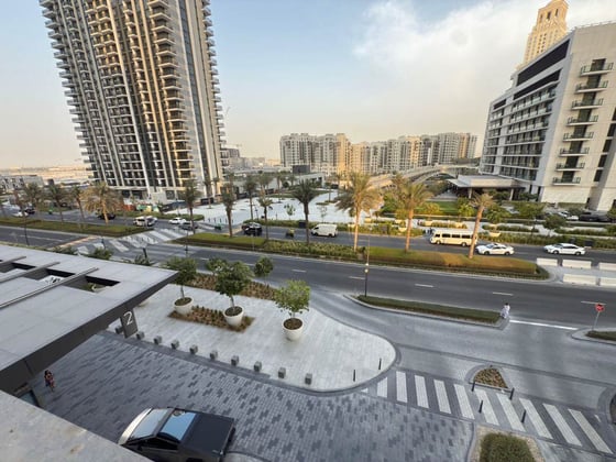 Skyline Serenity | 3-Bedroom | Luxurious Amenities, picture 1