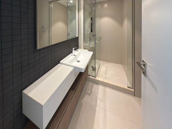 Skyline Luxury | Private Pool &amp; Gym | Waterfront Oasis, picture 14