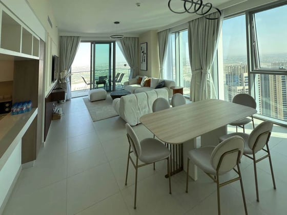 Skyline Luxury | Private Pool &amp; Gym | Waterfront Oasis, picture 3