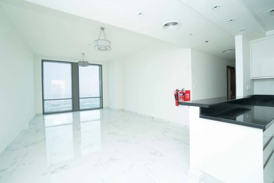 High Floor | Vacant | Canal View, picture 2