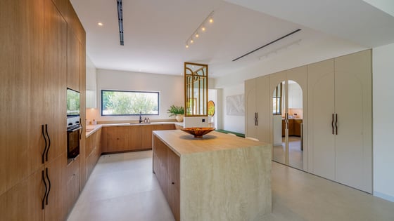 Elegant Villa with Private Pool in Meadows, picture 6