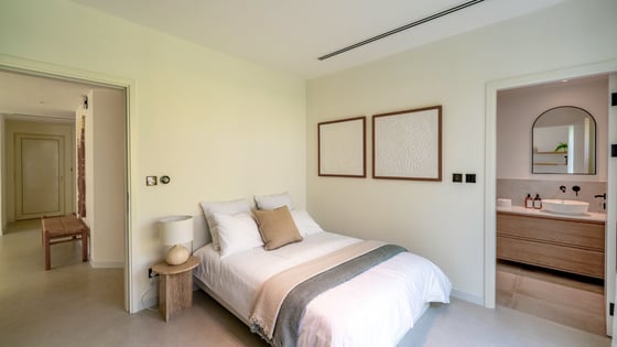 Elegant Villa with Private Pool in Meadows, picture 13