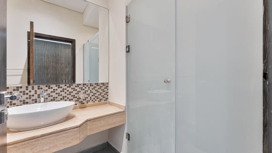 Luxurious apartment in Damac Hills with stunning views, picture 23