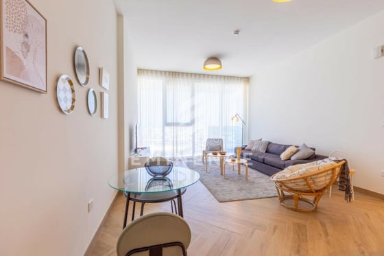 FURNISHED | NEXT TO METRO | READY TO MOVE IN, picture 1