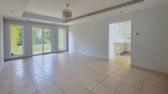 Price reduced | 6BR Villa near the Pool and Park, picture 12
