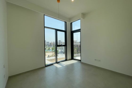 Rented | Prime Location | Pool View, picture 12