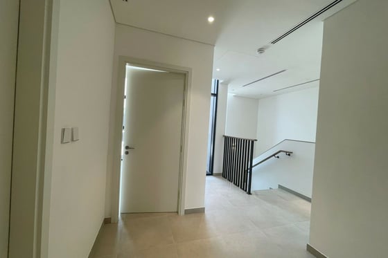 Rented | Prime Location | Pool View, picture 10