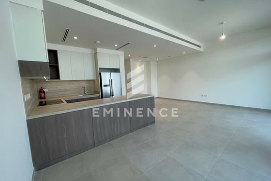 Rented | Prime Location | Pool View, picture 5