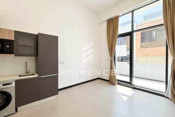 Vacant Now | Double High Ceiling | Terrace, picture 5