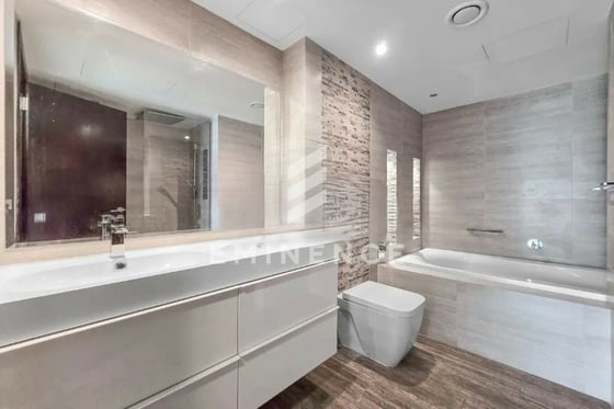 Prime Location | Vacant | Partial Marina View, picture 14
