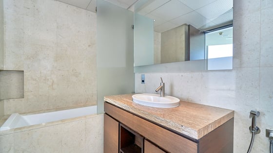 Elegant Apartment in the Iconic Burj Khalifa, picture 13