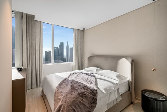Vacant | Bentley Home | Meticulously Upgraded, picture 6