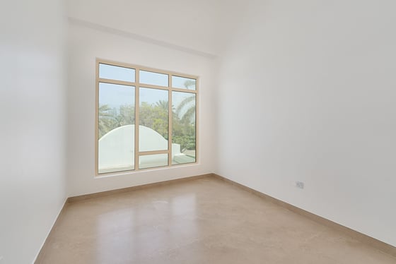Renovated 4BR Villa | Private Pool | Lake View, picture 16