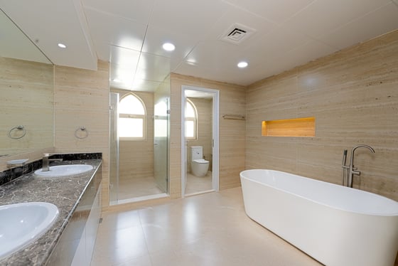 Renovated 4BR Villa | Private Pool | Lake View, picture 27