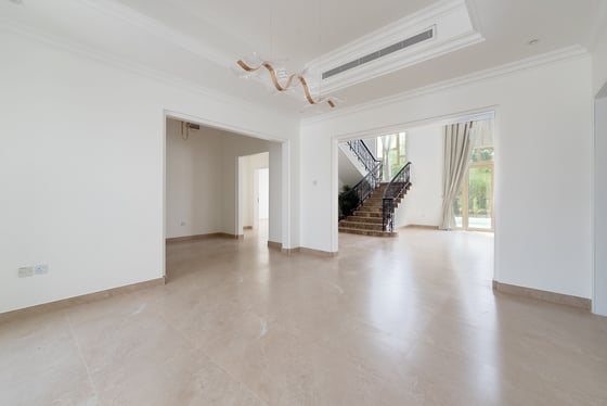 Renovated 4BR Villa | Private Pool | Lake View, picture 9