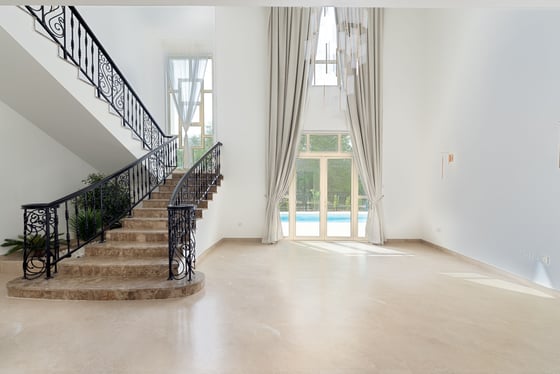 Renovated 4BR Villa | Private Pool | Lake View, picture 12