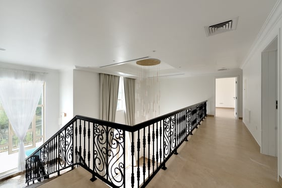 Renovated 4BR Villa | Private Pool | Lake View, picture 15