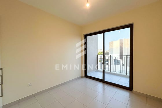 Single Row | Close to Pool | Landscaped Garden, picture 7