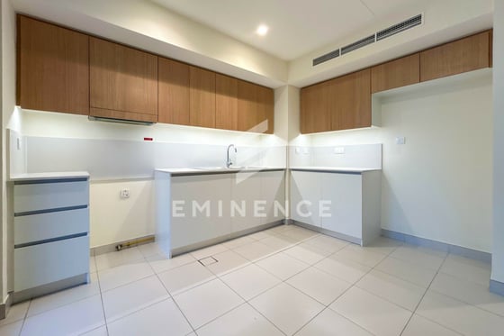 Single Row | Close to Pool | Landscaped Garden, picture 11
