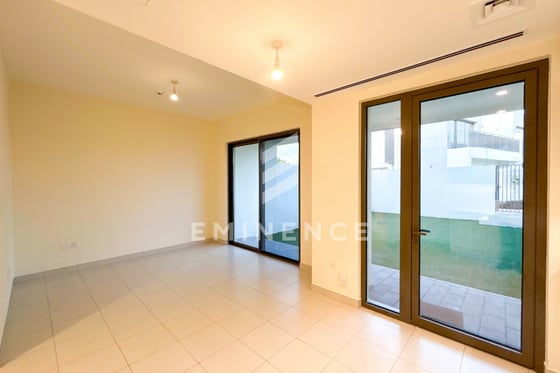 Single Row | Close to Pool | Landscaped Garden, picture 6