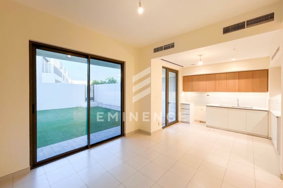 Single Row | Close to Pool | Landscaped Garden, picture 3