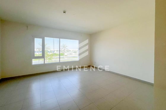 VACANT | PRIME LOCATION | COMMUNITY VIEW, picture 6