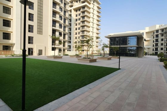 Prime Location | Mid Floor | Big Layout, picture 18