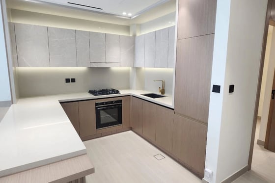 Exclusive | Fully furnished | 1 BR plus Study , picture 10