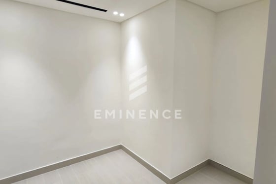 Exclusive | Fully furnished | 1 BR plus Study , picture 11