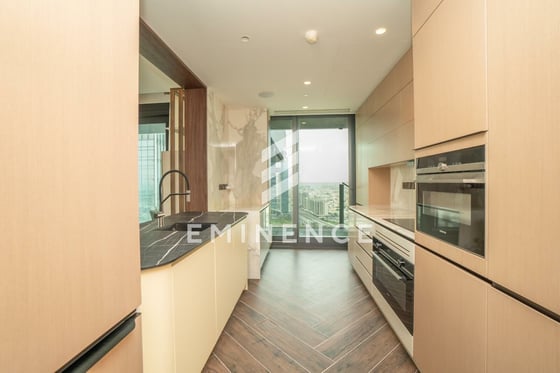 Downtown View I With Balcony I Furnished, picture 5