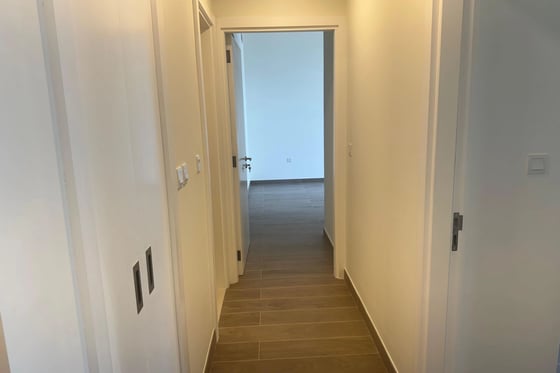 Low Floor | Prime Location | Pool View, picture 14