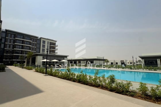 Low Floor | Prime Location | Pool View, picture 19