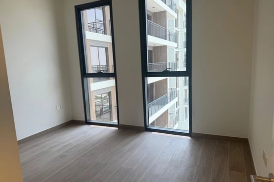 Low Floor | Prime Location | Pool View, picture 12