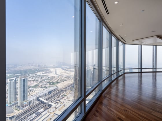 Sky High Luxury | 4-Bedroom Apartment | Burj Khalifa, picture 5