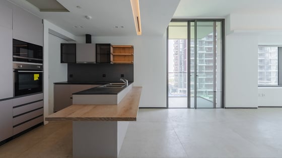 Pet-Friendly | Spacious with Balcony | Maid/Study, picture 9